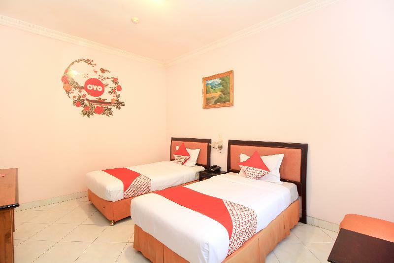 Kartika Syariah Homestay By Stayku Surabaya Ngoại thất bức ảnh